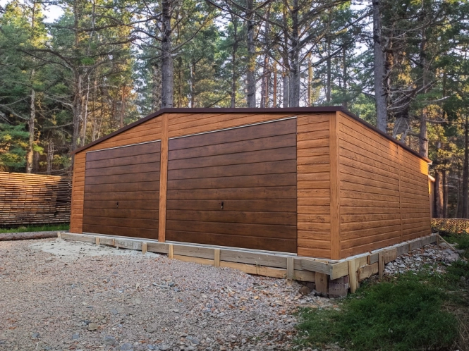 garaz-blaszany-drewnopodobny-7x6-orzech-dab-rustykalny-dwuspadowy-l.jpg
