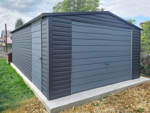 garaz-blaszany-4x5m-dwuspadowy-profil-matowy-grafit-matowa-czern-1-low.jpg
